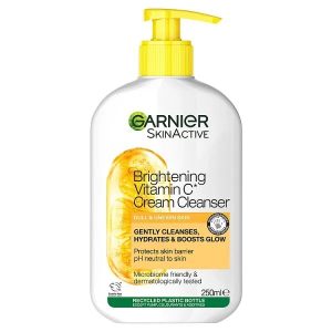 Garnier Skin Active Vitamin C Brightening Cleanser 250Ml